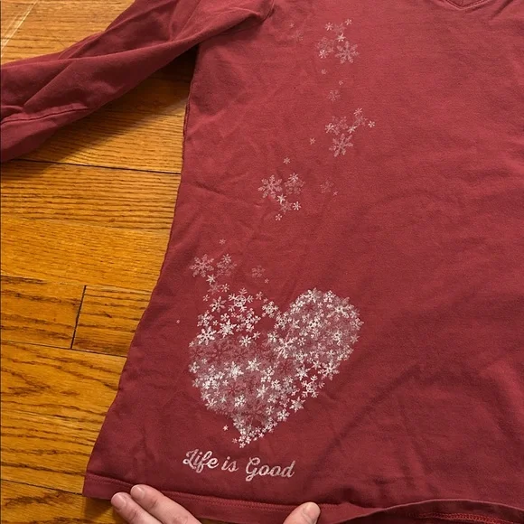 Life Is Good Maroon Womens V-Neck Shirt with Heart and Floral Design size M - Picture 4 of 5